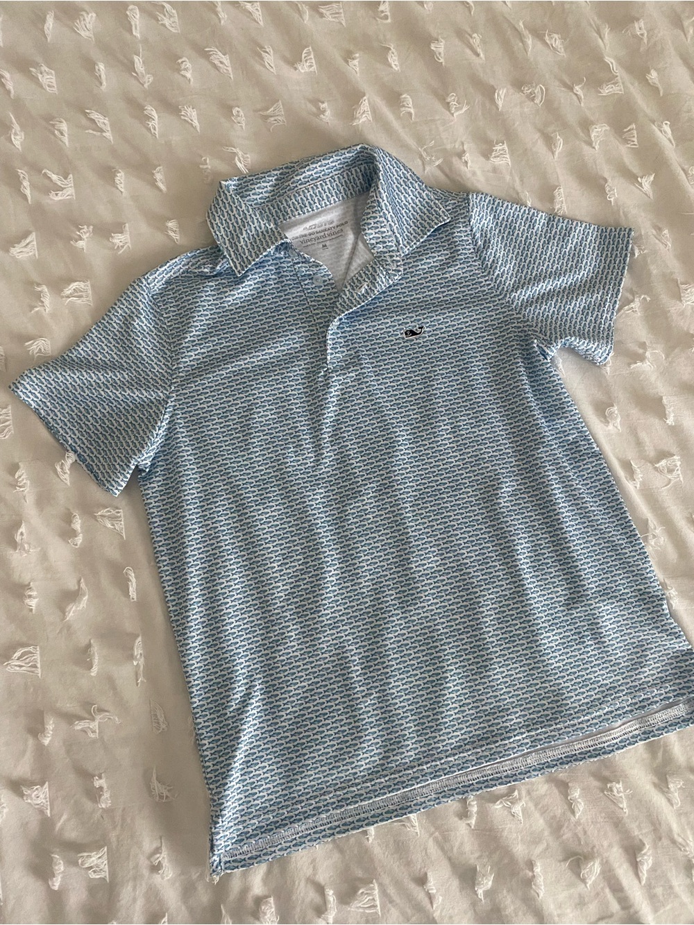 Vineyard Vines “On the Go Sankaty” Polo Light Blue Fish Pattern